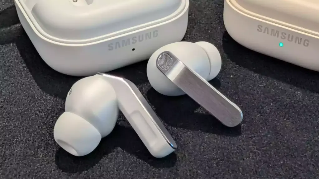 5 Funktionen, mit denen sich Samsung Galaxy Buds4 Pro und Galaxy Buds4 abheben